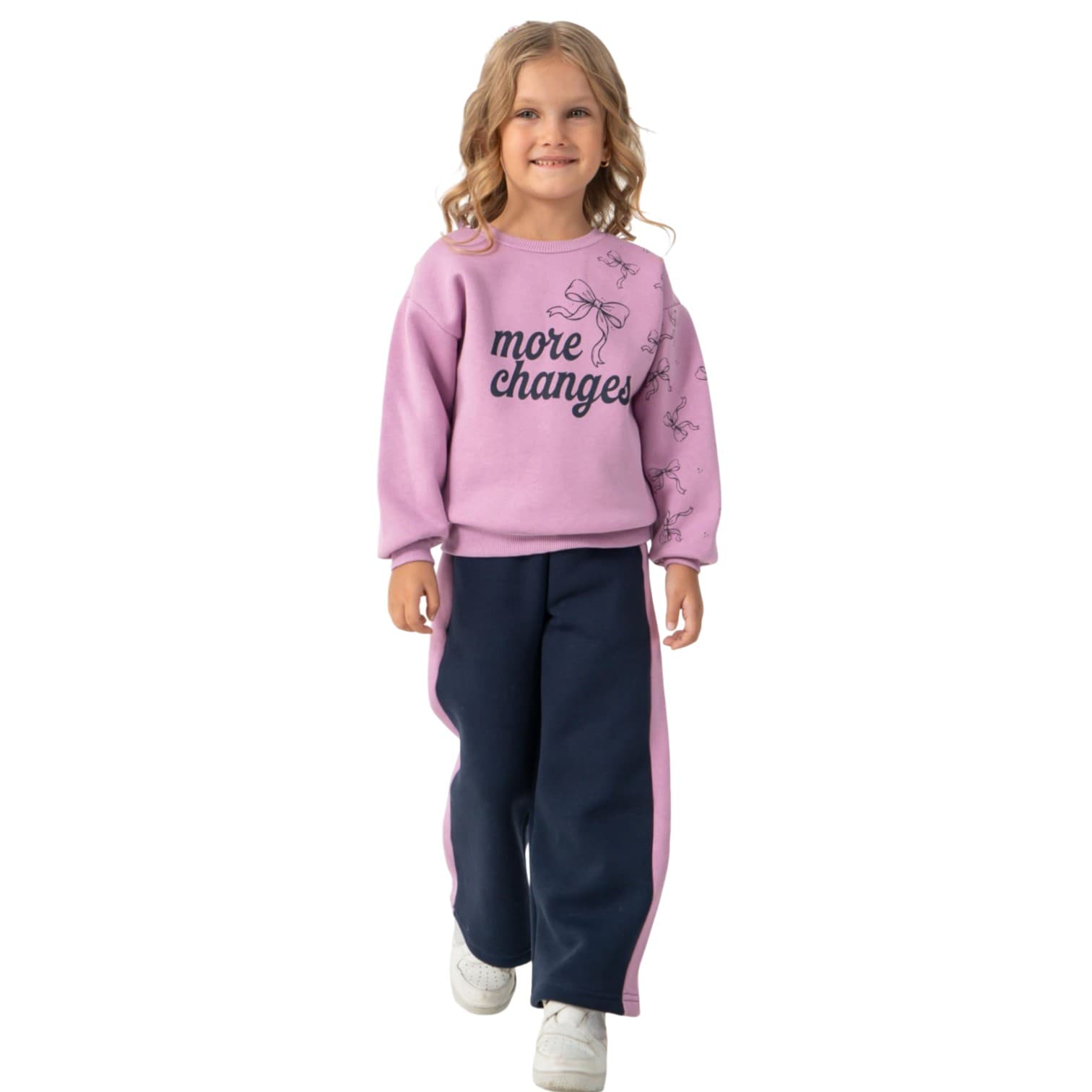 Fiyonk ve Yazı Baskılı Polar Sweatshirt ile Yan Şeritli Bol Paça Pantolonlu 2'li Kız Çocuk Polar Takım